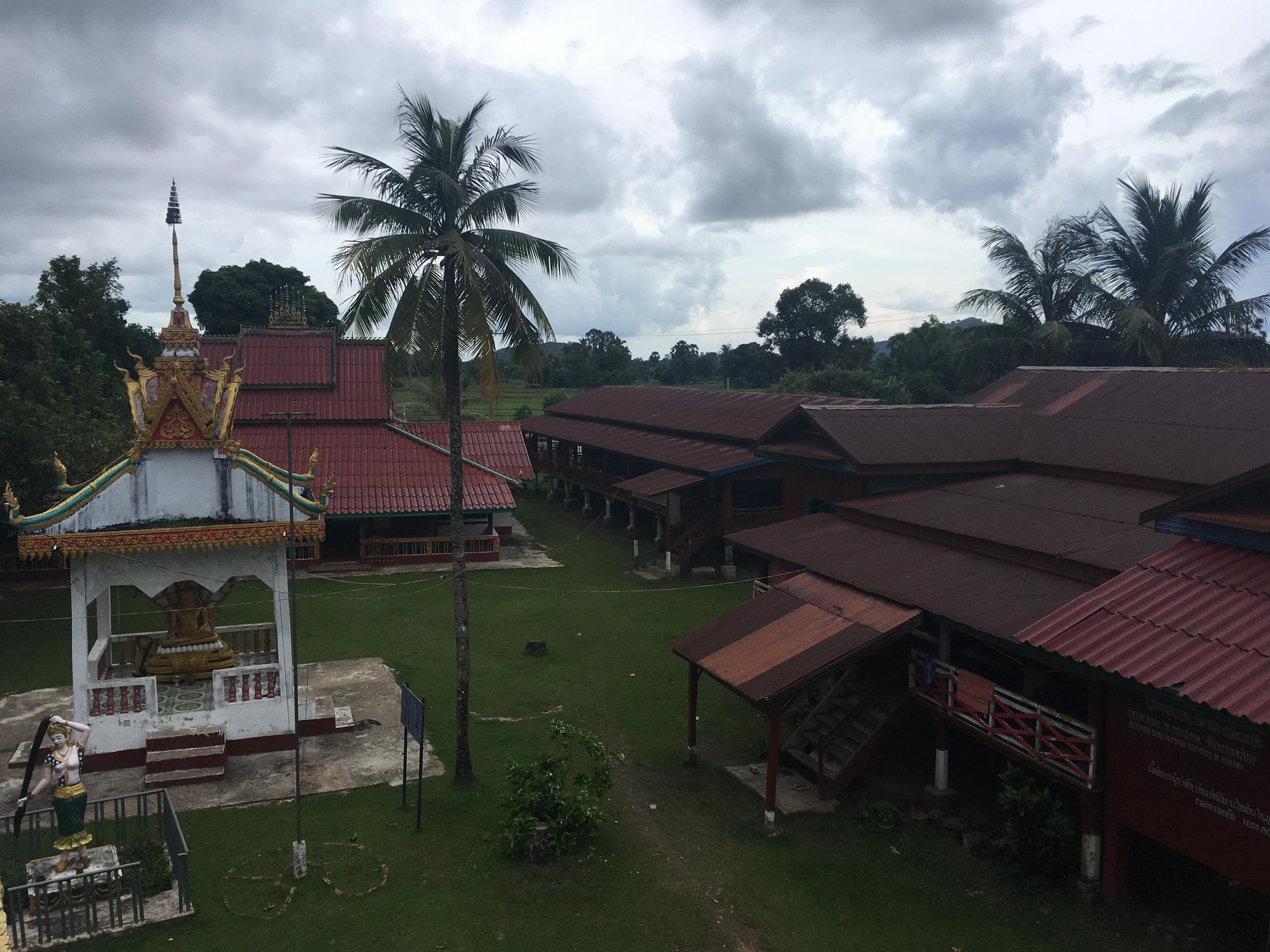 A Buddhist temple on Don Khon and its red roofs